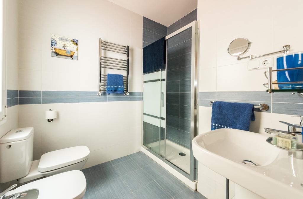 Apartamentos Madrid Xxxiii - Alojamiento De Temporada Bagian luar foto