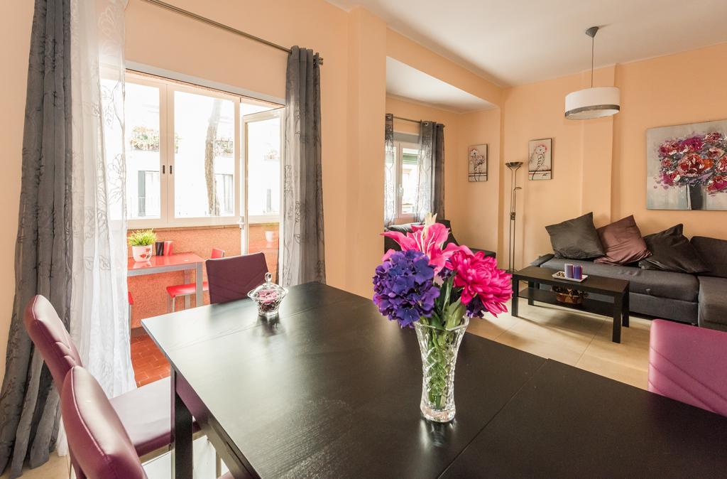 Apartamentos Madrid Xxxiii - Alojamiento De Temporada Bagian luar foto